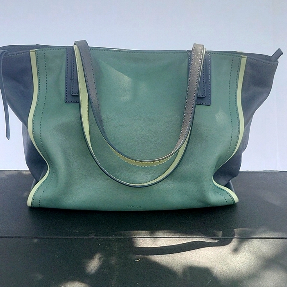 FOSSIL TOTE